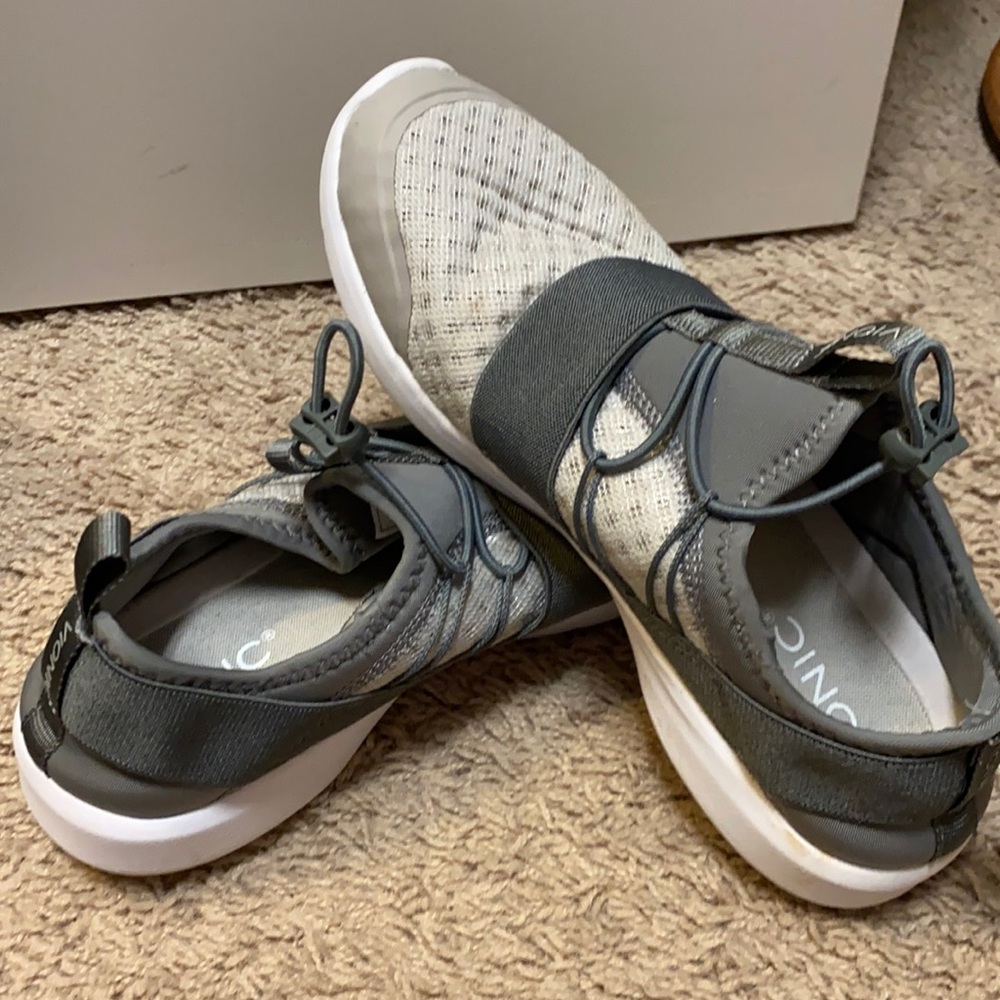 Vionic Sneakers